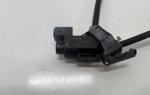 BMW 5 F10 F11 Turbo solenoid valve 70231800 7810831 10T230