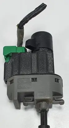 Jaguar S-Type Brake pedal sensor switch U3NFA