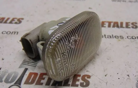 Toyota Previa (XR30, XR40) II Front fender indicator light