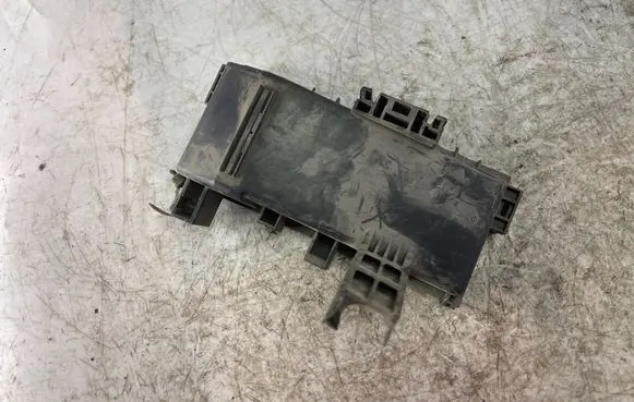 Nissan Navara D40 Fuse box cover