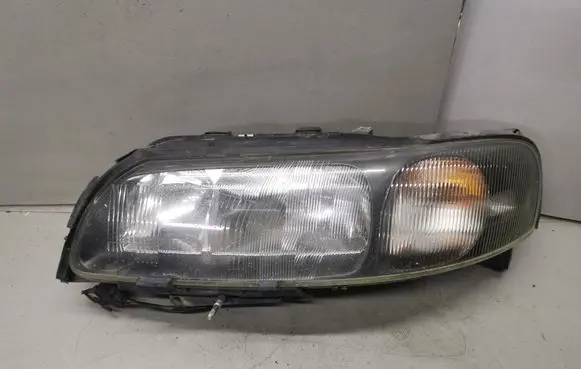 Volvo V70 Headlight/headlamp 8620686 89004805