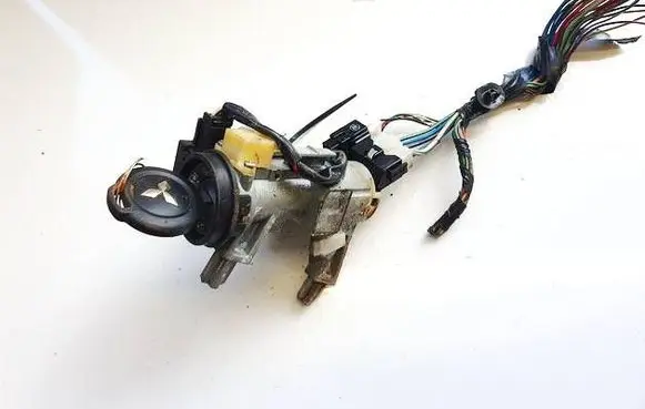 Mitsubishi Colt Ignition lock mr587813 5wk45107