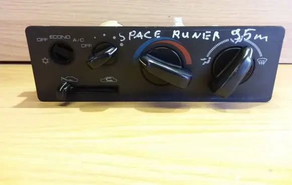 Mitsubishi Space Runner Climate control unit OL01