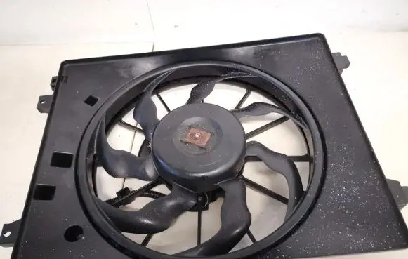 Hyundai ix 55 Radiator cooling fan shroud