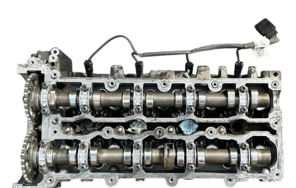 Mercedes-Benz C W204 Engine head R651016 A6511501333