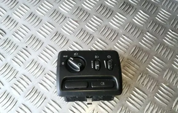 Volvo V70 Light switch 8691750