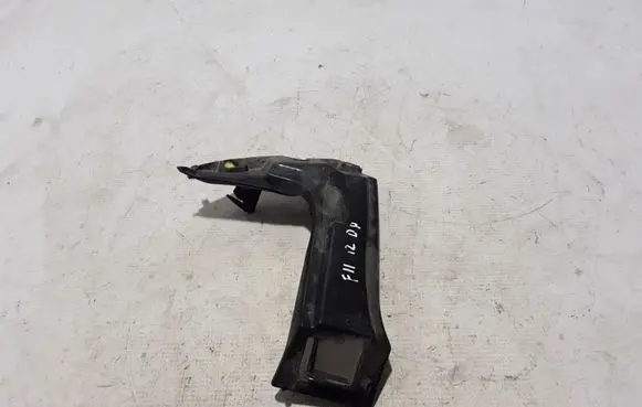 BMW 5 F10 F11 Front bumper mounting bracket 7207932