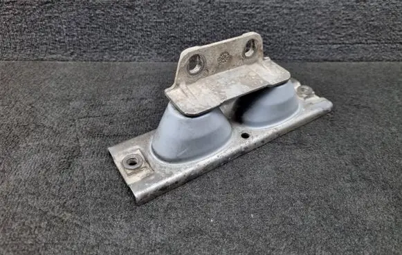 Audi A6 S6 C6 4F Muffler mount bracket/holder 4F0253099K 4F0253099D