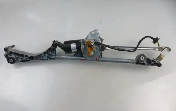 Mercedes-Benz C AMG W203 Front wiper linkage A2038200342