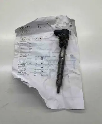 Opel Insignia A Fuel injector 0445110327