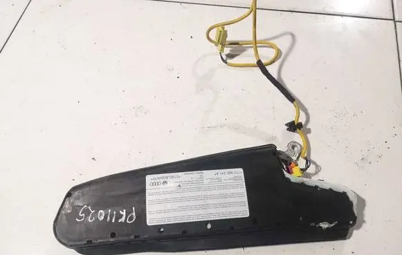 Audi A3 S3 8P Seat airbag 1T0880241A