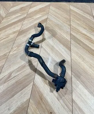 Mercedes-Benz C W204 Engine coolant pipe/hose A2048308496