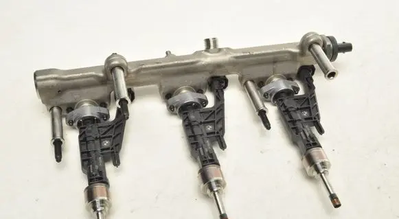 BMW 2 F44 Fuel main line pipe 8665631