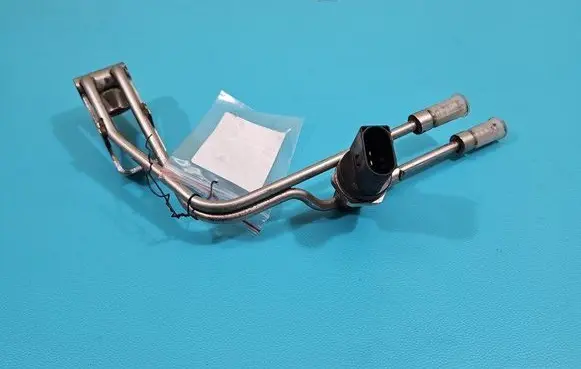 Audi A4 S4 B8 8K Fuel pressure sensor 0261230393 IMPRK1435741