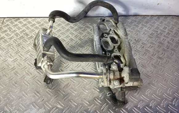 Lexus RC EGR valve cooler 2568031040 2562031070