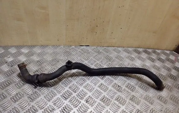 Renault Trafic III (X82) Engine coolant pipe/hose