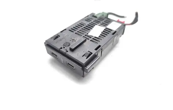 Volkswagen Polo VI USB socket connector 2G6035736
