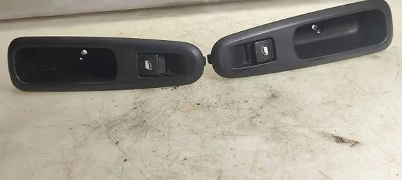 Peugeot 5008 Electric window control switch 96759764ZD