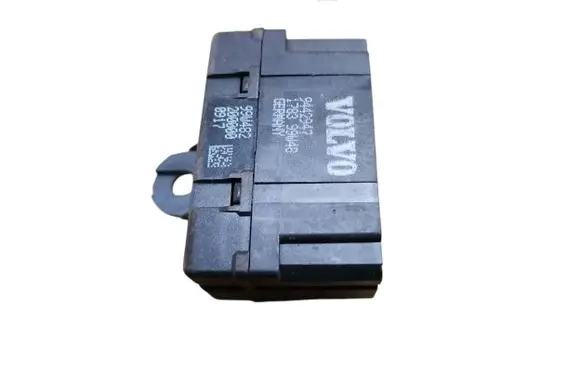 Volvo XC70 Seat heating relay 9442947 178399W48