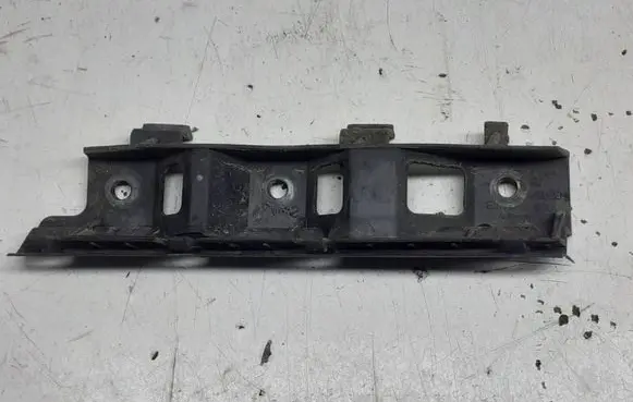 Volkswagen PASSAT B6 Front bumper mounting bracket 3C0807183