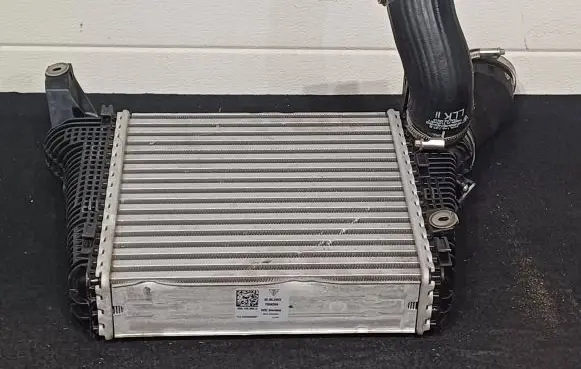 Porsche Macan (95B) Intercooler radiator 95B145803G T95B359 HCC00469469