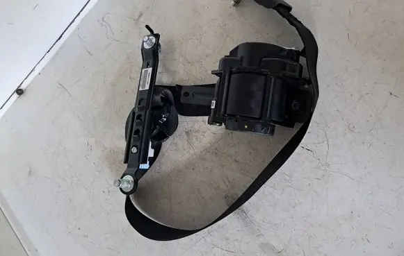 KIA Optima Front seatbelt 88820D4100WK 00011781919
