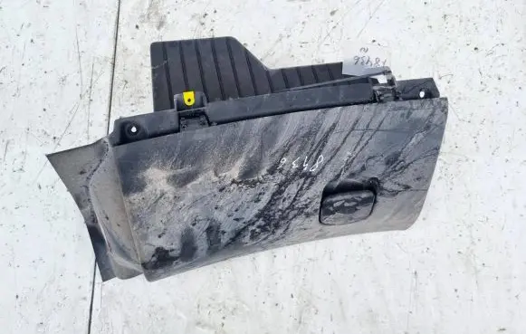 Opel Corsa D Glove box 13205097