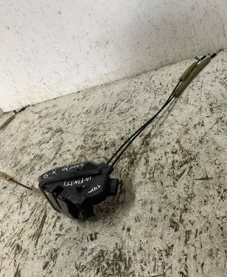Infiniti QX60 L50 Rear door lock