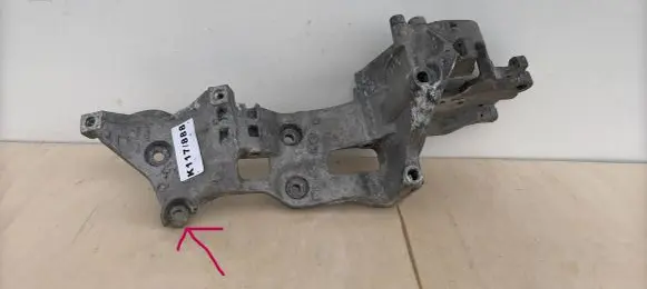 Audi A4 S4 B9 Generator/alternator bracket 04L93143B