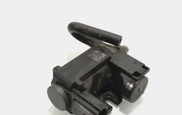 Audi A4 S4 B8 8K Turbo solenoid valve 8k0906627