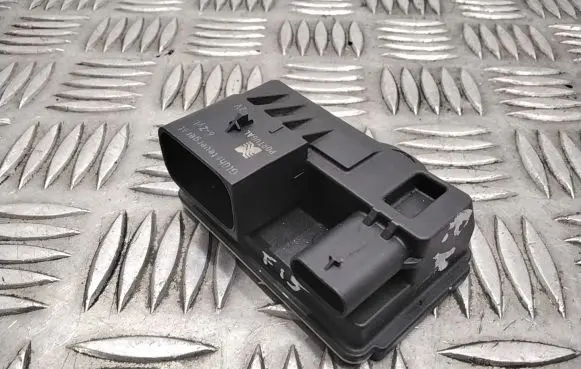 BMW X5 F15 Glow plug pre-heat relay 8519472