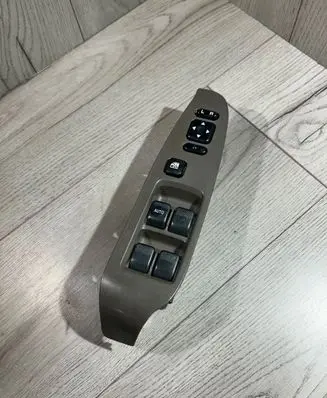 Subaru Outback Electric window control switch 83071AE020