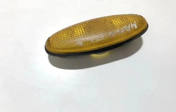 Mazda 626 Front fender indicator light 21461612 214-61612