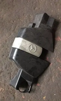 Mercedes-Benz C W203 Engine cover (trim) A1120100467