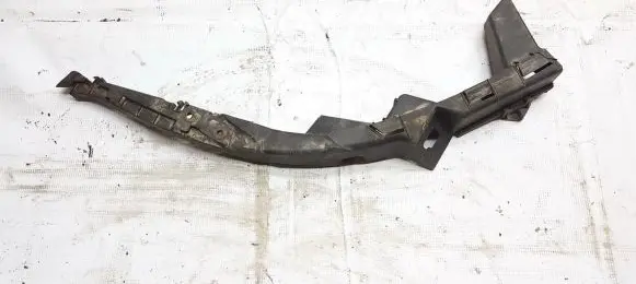Volkswagen PASSAT B5 Front bumper mounting bracket 3b0807050