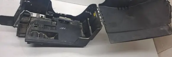 Opel Vectra C Battery box tray 24438485 0086022