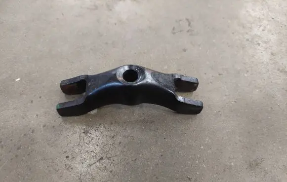 Opel Astra H Fuel Injector clamp holder