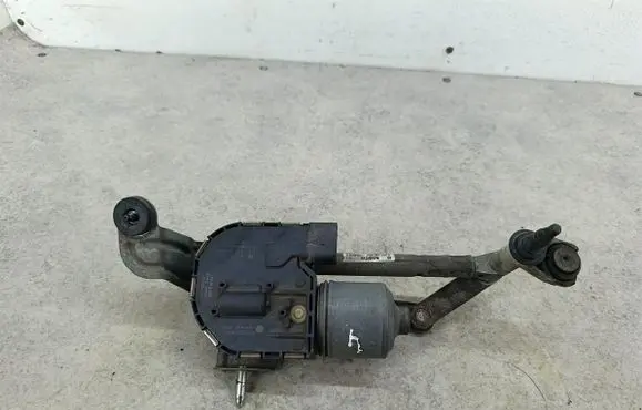 Volkswagen Golf Plus Front wiper linkage 