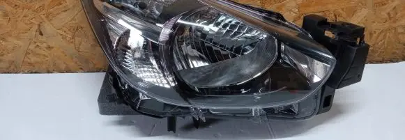 Mazda 2 Headlight/headlamp DB5J-51030