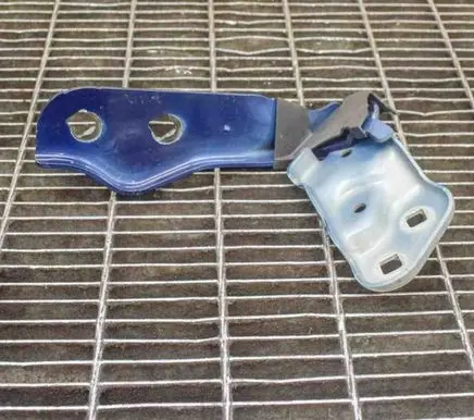 Tesla Model 3 Engine bonnet/hood hinges 109879300CRH 109879300C