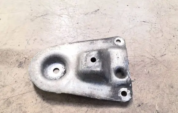 Audi A6 S6 C5 4B Engine mounting bracket 8D0399542B