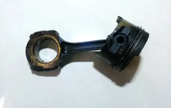 Renault Megane I Piston with connecting rod