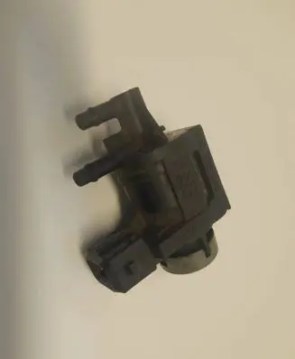 Audi A4 S4 B5 8D Turbo solenoid valve 1J0906283A