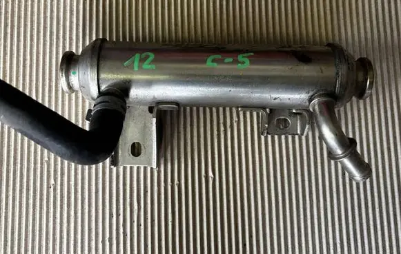 Alfa Romeo 147 EGR valve cooler 55202430