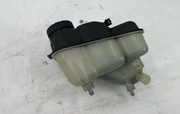Mercedes-Benz E W211 Coolant expansion tank/reservoir 2115000049