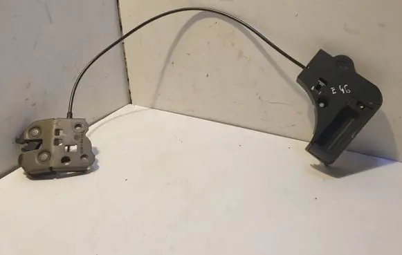 BMW 3 E46 Seat back rest lock catch 8209033