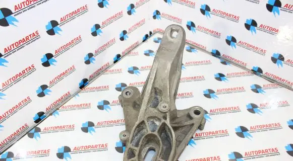 Mini Cooper Countryman R60 Gearbox mounting bracket 6872019