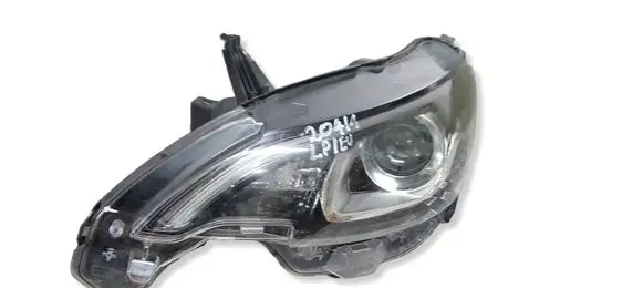 Peugeot 108 Headlight/headlamp 811500H150