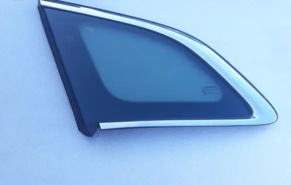 Renault Kadjar Rear side window 833073768R 833073449R 43R004524