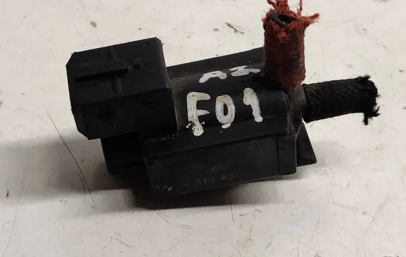 BMW 7 F01 F02 F03 F04 Turbo solenoid valve 7810831